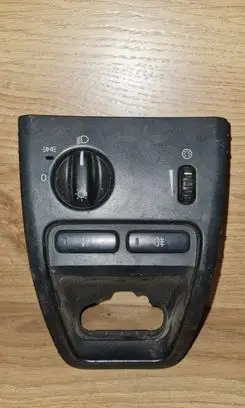 Volvo XC90 Light switch 8685450