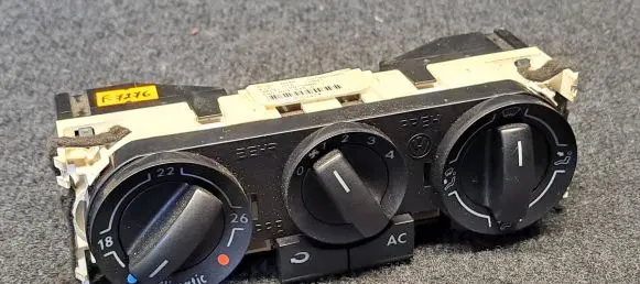 Volkswagen Fox Climate control unit 6Q0820045G