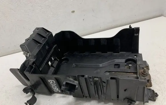 Battery box tray