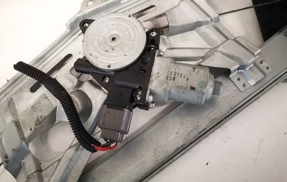 Honda Civic Front door window regulator motor 