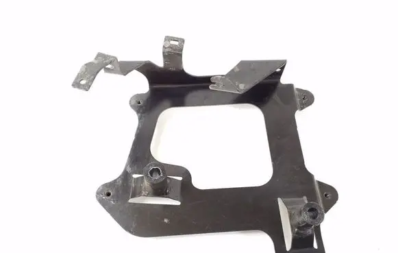 Jaguar XE Intercooler pipe mounting bracket GX736K767AC