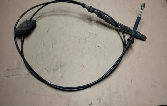 Gear shift cable linkage