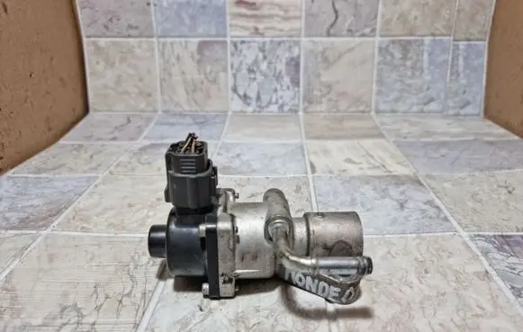 Ford Mondeo Mk III EGR valve 79371U7SAD 1S7G9D475AL