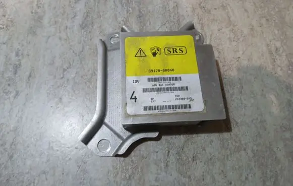 Toyota Aygo AB10 Airbag control unit/module 891700H040