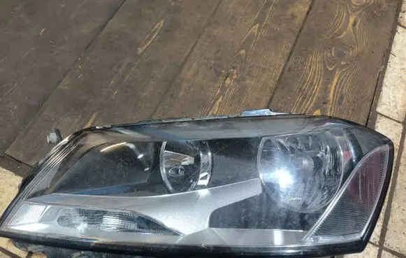 Volkswagen PASSAT B7 Headlight/headlamp 90010125 044501 900101250041