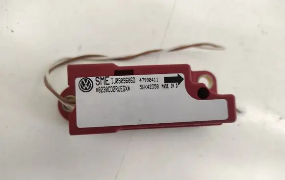 Volkswagen Golf IV Airbag deployment crash/impact sensor 1J0909606D 0230CD2RUEGX
