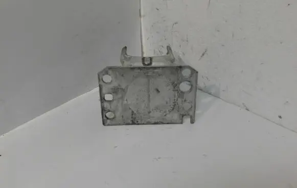 Audi A8 S8 D3 4E Front bumper mounting bracket 4E0807115