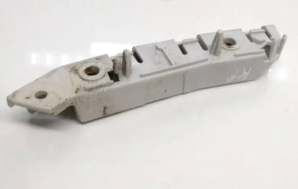 Ford Focus Front bumper mounting bracket BM5117D959A
