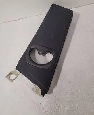 BMW 3 E46 Seat belt trim 7174691 52107010