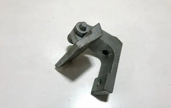 Audi A8 S8 D2 4D Rear door lower hinge 4d0833401 ar4