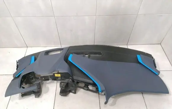 Chevrolet Corvette C8 Dashboard 84226008