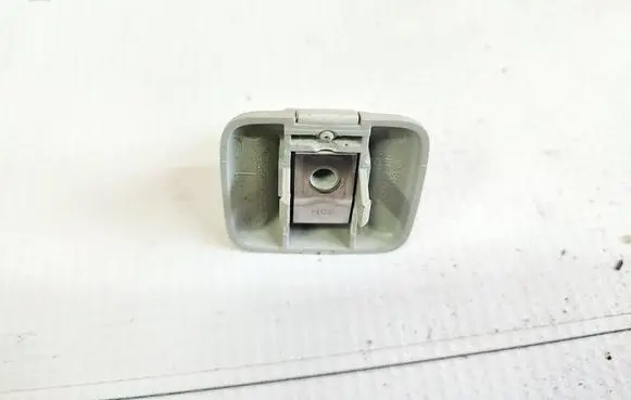 Volkswagen PASSAT B6 Sun visor clip/hook/bracket 1k0857561b