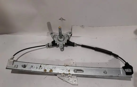 Rear door manual window regulator