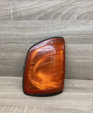 Mercedes-Benz E W124 Front indicator light 1305233928