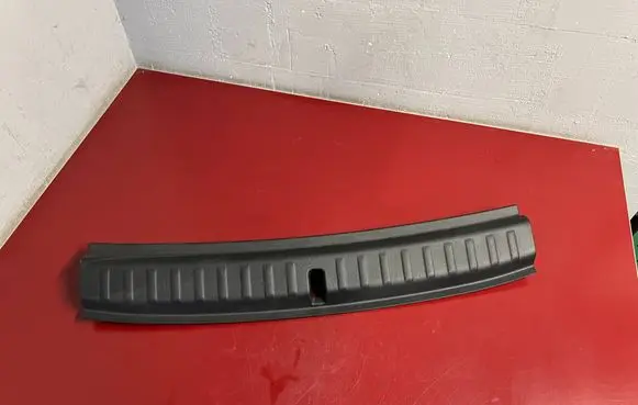 BMW X1 U11 Trunk/boot sill cover protection 9461985 51479461985