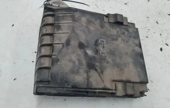 Volkswagen Touran I Fuse box cover 1K0937132F
