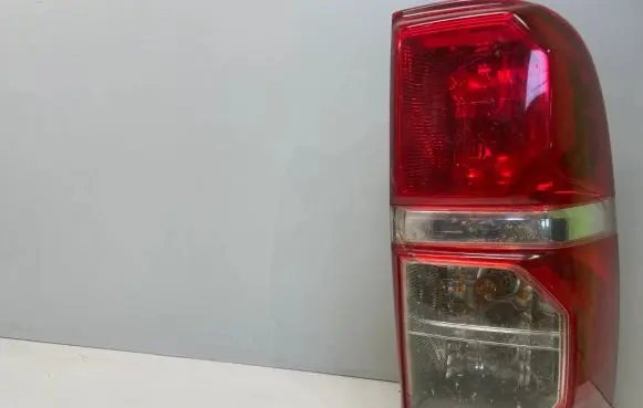 Toyota Hilux (AN10, AN20, AN30) Rear/tail lights