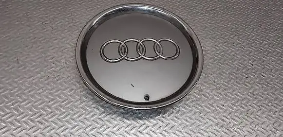 Audi A6 S6 C6 4F Original wheel cap 8L0601165A