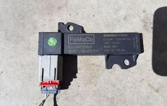 Ford Kuga I Keyless system antenna 