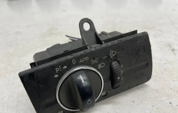 Mercedes-Benz E W211 Light switch 2115450904
