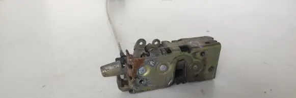 Volkswagen II LT Front door lock A901720 1135