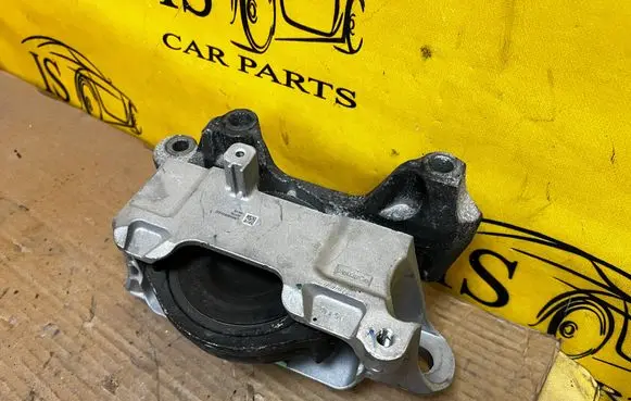 Ford Kuga III Engine mount vacuum valve LX636F012CD
