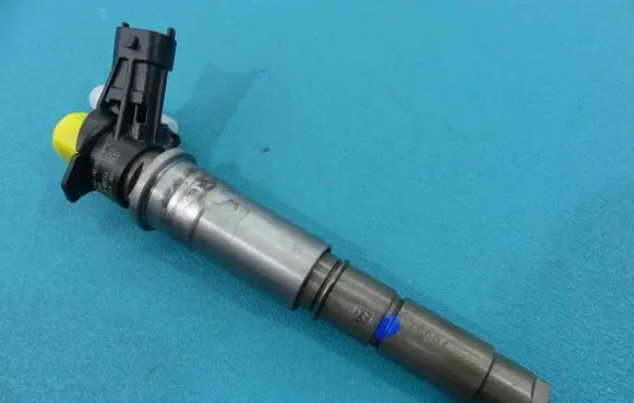 Renault Latitude (L70) Fuel injector 0445115084 IMPRK1179894