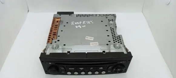Peugeot Expert Radio/CD/DVD/GPS head unit 96643697XT01
