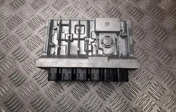 BMW 2 Active Tourer U06 Engine control unit/module 5A5AA39