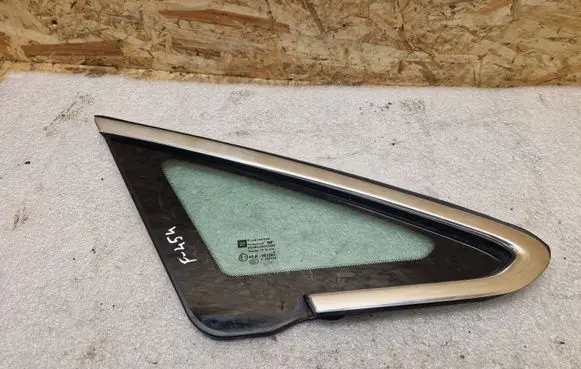 Opel Astra J Front triangle window/glass AS2M3236DOT682 43R001582 E000199
