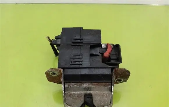 Mercedes-Benz C W203 Tailgate/trunk/boot lock/catch/latch