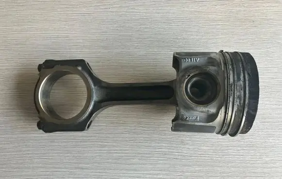 Ford Transit Piston with connecting rod RFGK206205BA