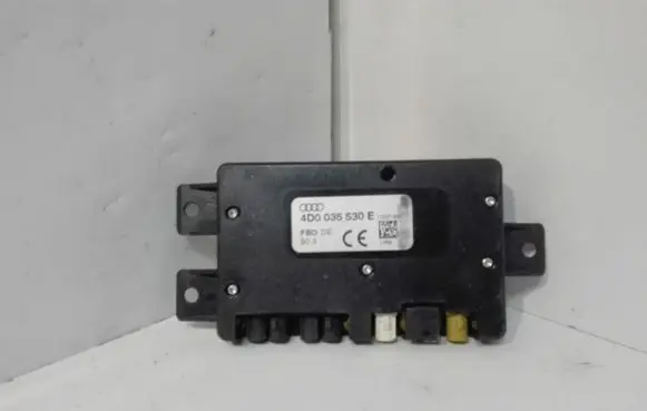 Audi A2 Aerial antenna amplifier 4D0035530E