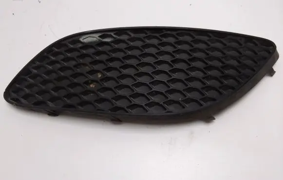 Opel Zafira B Front grill GM13247322