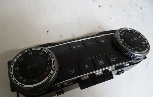Mercedes-Benz C AMG W204 Climate control unit 2048309885