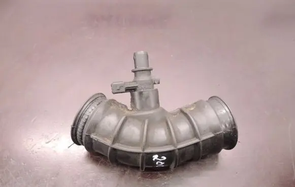 Volvo S60 Turbo air intake inlet pipe/hose 30636854