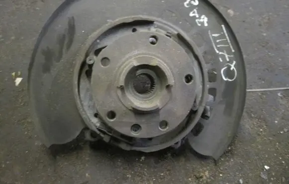 Audi Q7 4L Rear wheel hub spindle/knuckle 