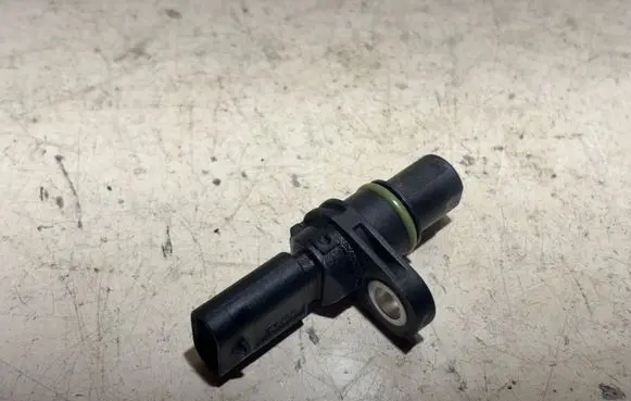 Skoda Octavia Mk3 (5E) Camshaft position sensor 04L907601A