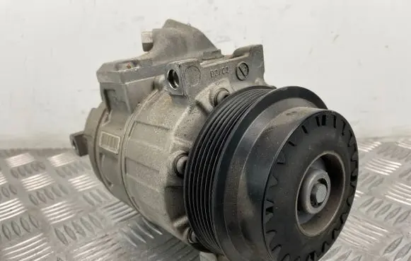 Mercedes-Benz C W204 Air conditioning (A/C) compressor (pump) A0022304511 T051684841 Z0006615E