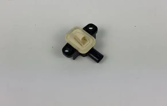 Mercedes-Benz GLE (W166 - C292) Airbag deployment crash/impact sensor A1668210351
