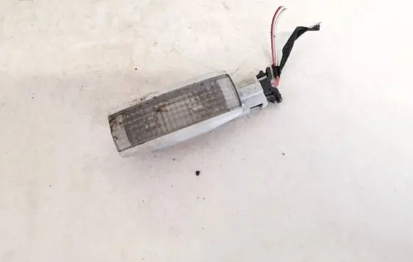 Volkswagen Polo IV 9N3 Other interior light 3b0947113