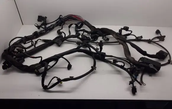 Mercedes-Benz C W204 Engine installation wiring loom