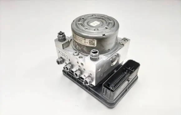Volkswagen Golf VII ABS Pump 5Q0614517AA 10022003744 5Q0907379AB