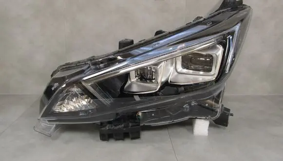 Nissan Leaf II (ZE1) Headlight/headlamp LEAF2