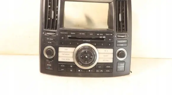 Head unit multimedia control