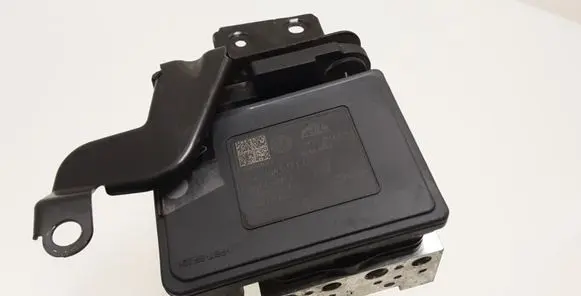 Volkswagen PASSAT B8 ABS Pump 5Q0614517CG