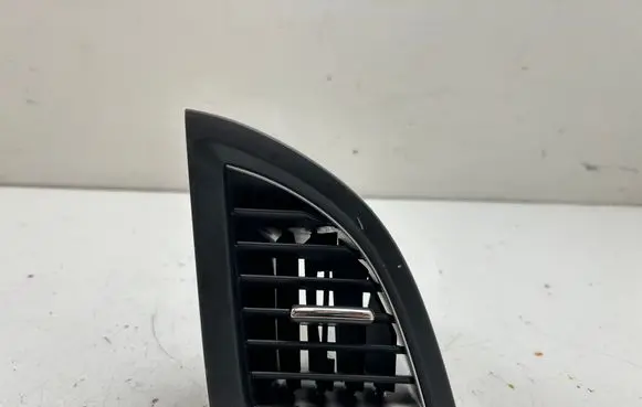 Honda CR-V Dash center air vent grill E9360012100