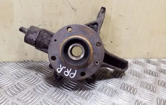Citroen C4 I Picasso Front wheel hub