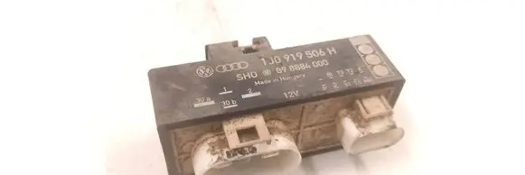 Seat Toledo II (1M) Coolant fan relay 1J0919506H 898884000