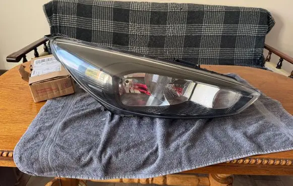 Ford Focus Headlight/headlamp F1EB-13W029